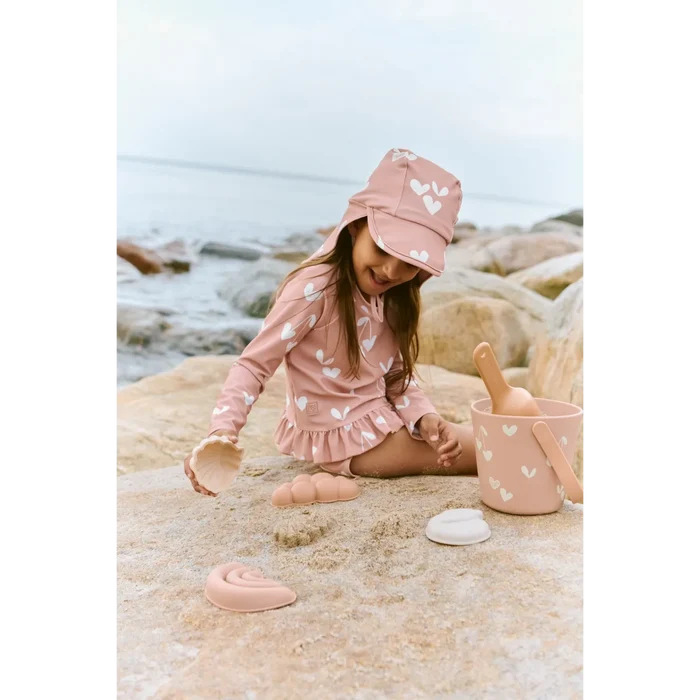 Liewood - Beach Set - Gilma - Sweethearts/Pale Tuscany - Lifestyle Cut 2