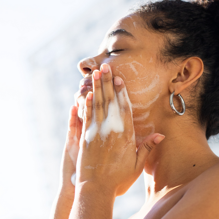 Makari - RENEWAL GLOW CLEANSING FOAM
