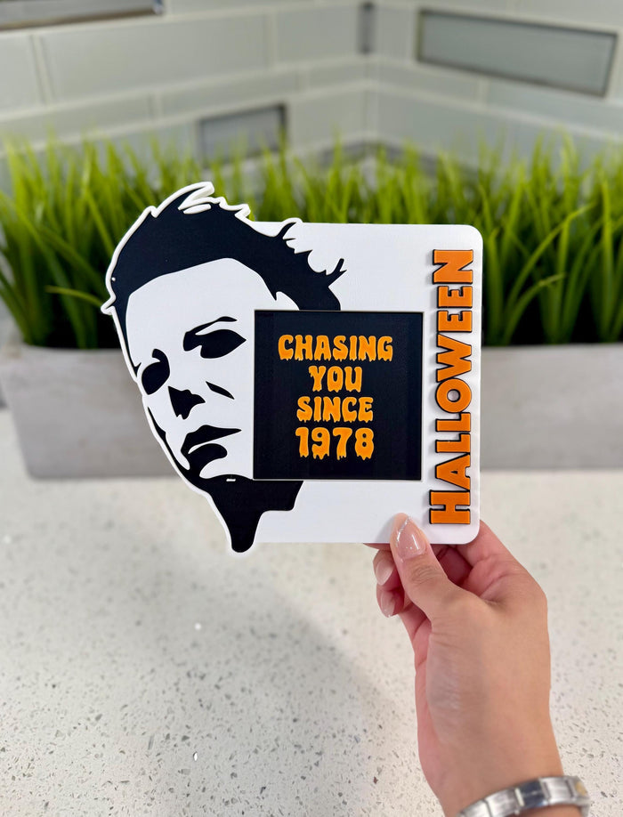 Michael Myers Halloween Notepad: Spooky Horror Fan Stationery