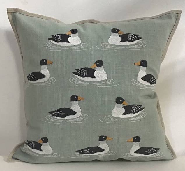 Pillow Applique/Embo 16" Puddle Ducks on a Pond