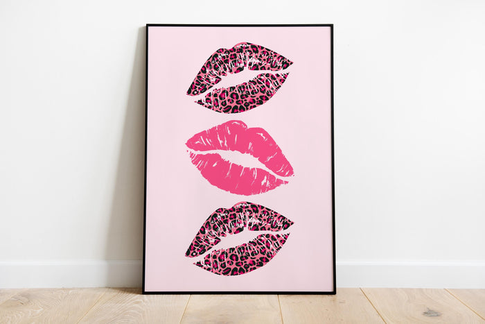 Pink Leopard kiss kiss Poster Lucky Me Trendy Wall Gallery Set of 3 Leopard Wall Art Cheetah Print Preppy Cheetah Print Poster Digital
