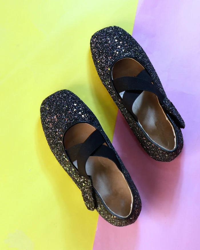 Girls' black sequin sandals with cross straps and cushioned sole