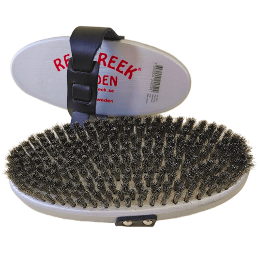 A product picture of the Red Creek Medium Curled Steel Racing Silver Oval Hand Brush
