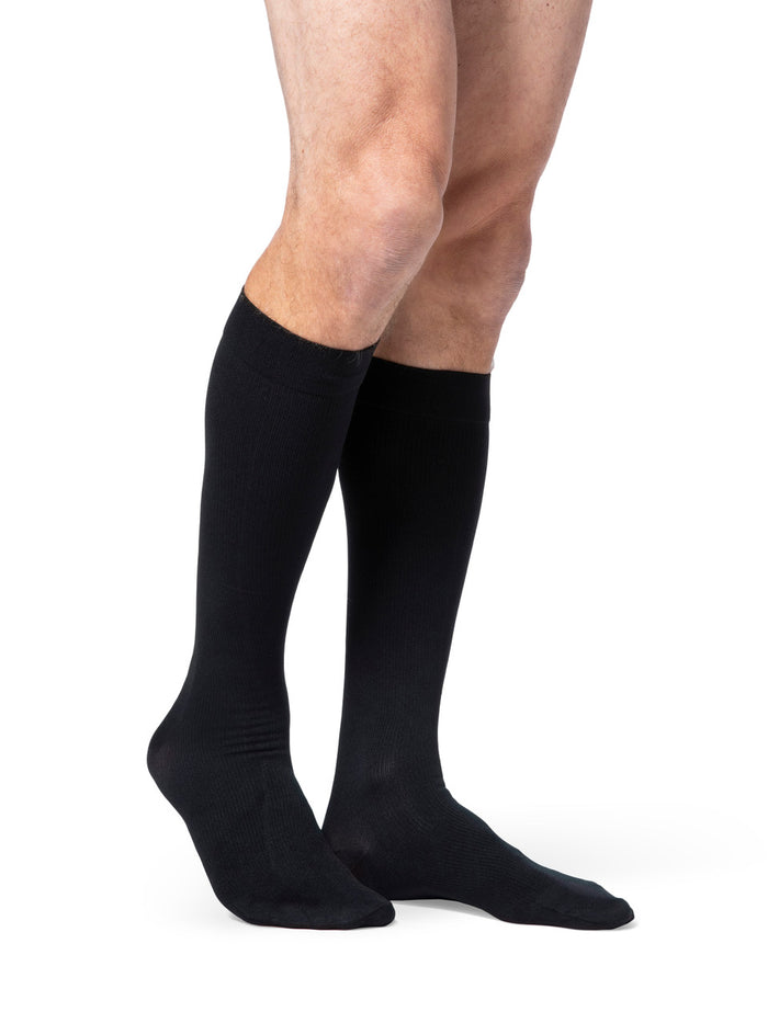 Sigvaris Dynaven Men's Knee High 20-30mmHg - Compression Level: Firm 20-30 MmHg - Male - Knee